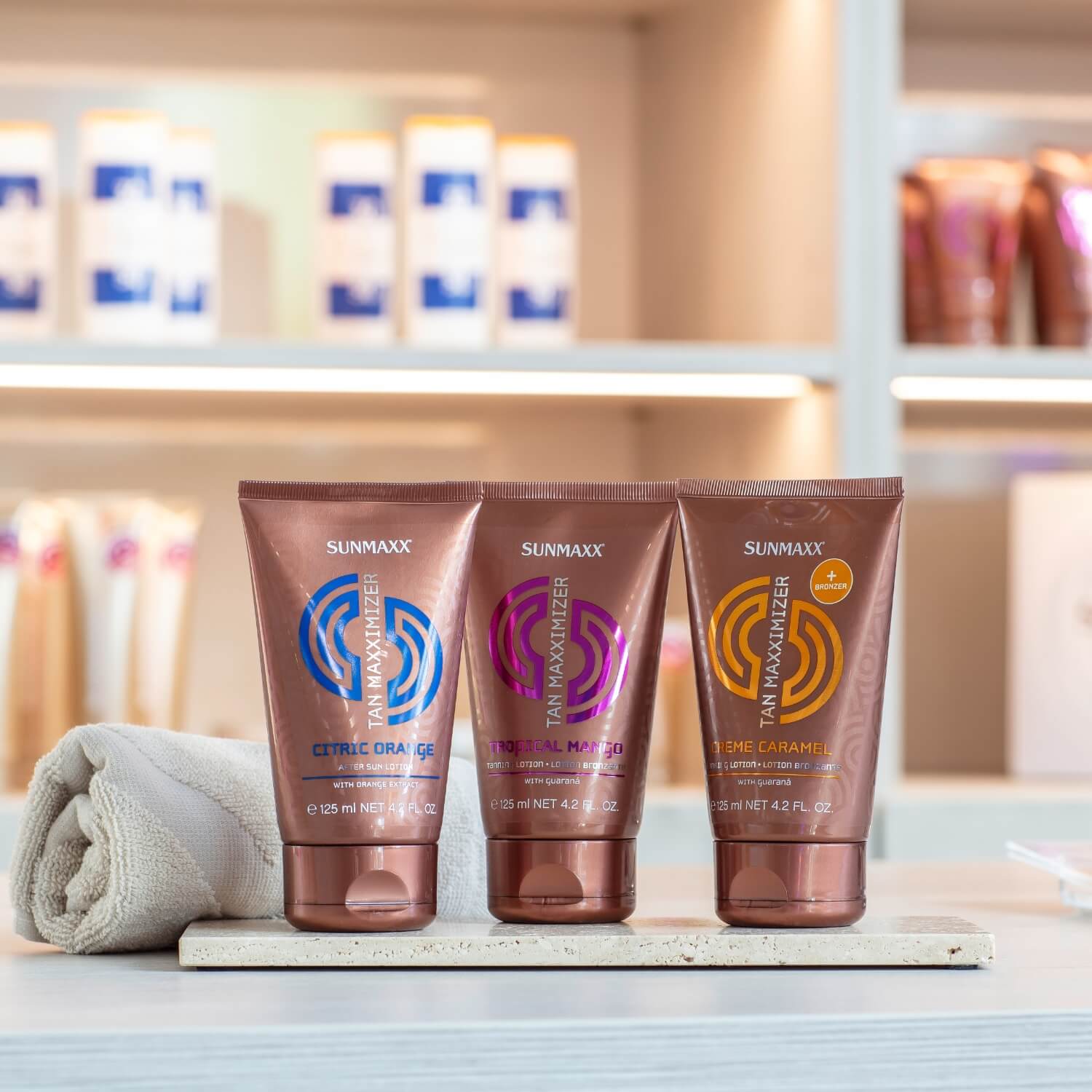 SUNMAXX® Tropical Mango + Bronzer for an intense tan