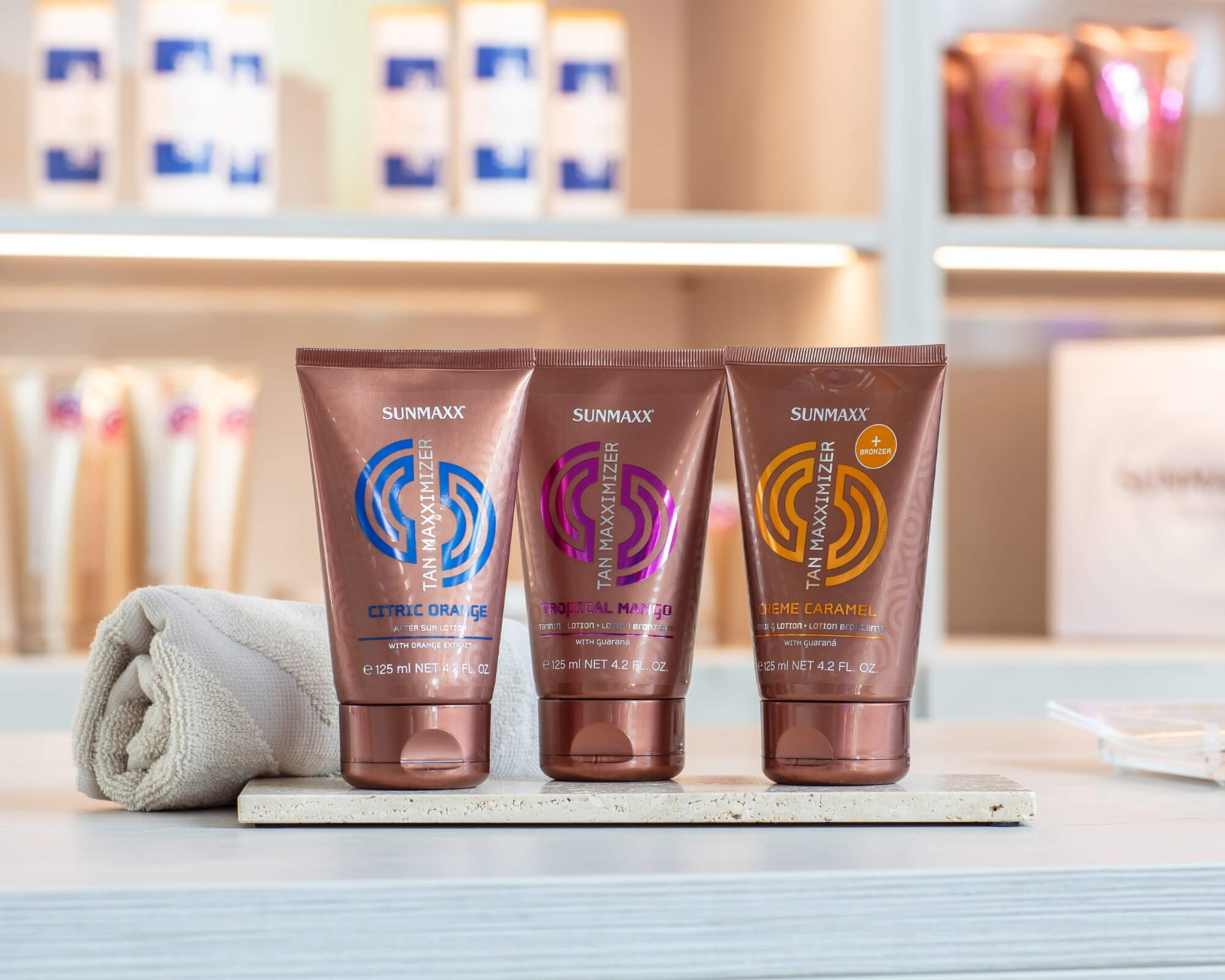 SUNMAXX® Tropical Mango + Bronzer for an intense tan